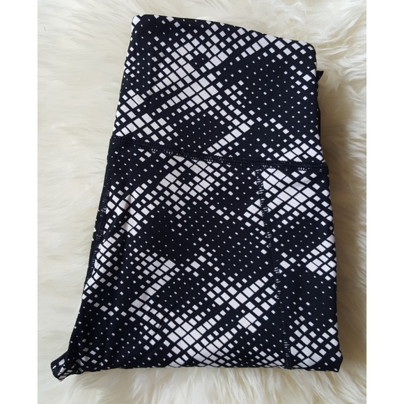 Leggings/yoga pants - Picture 2 of 2